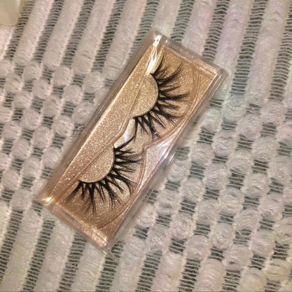 $8 lash bundle - Picture 7 of 9
